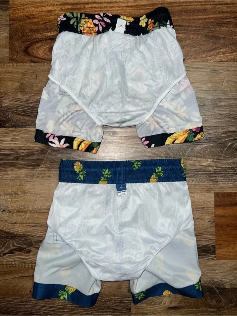 Lot of 2 Old Navy Boys Above Knee Printed Pineapple Swim Trunks, Size S (6-7)